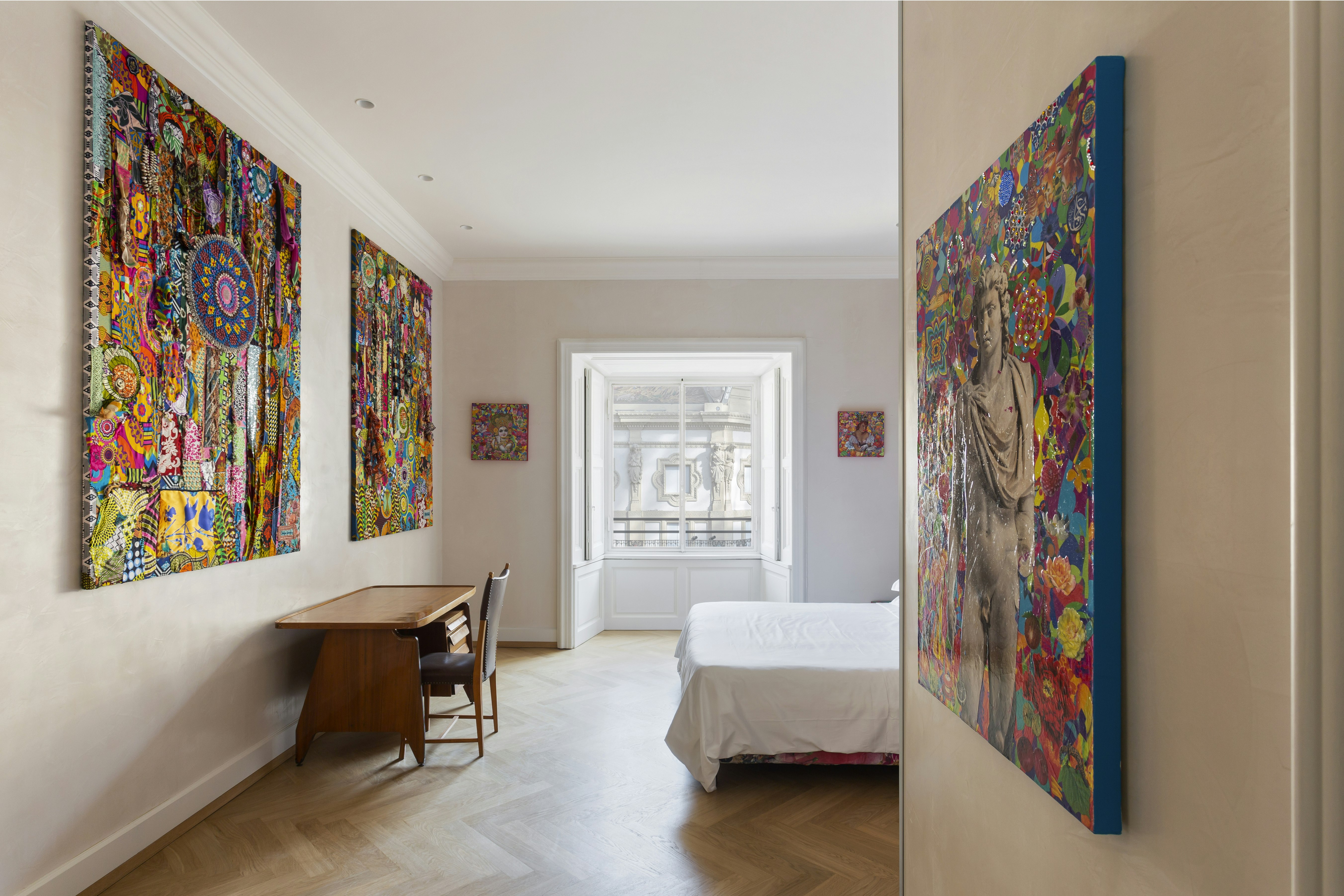 Grand Gallery Room - Bedroom