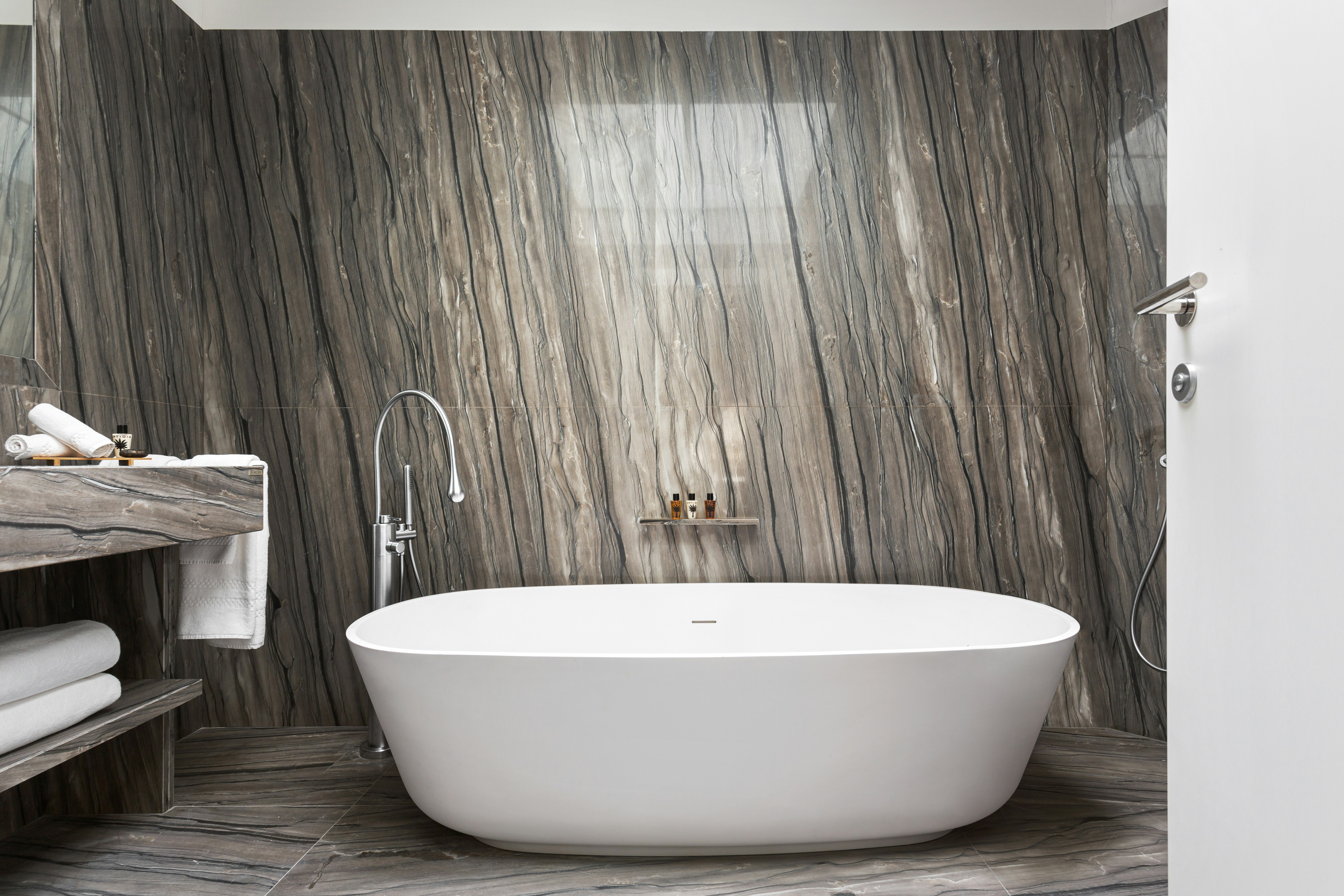 Gallery Royal Suite - Bathroom