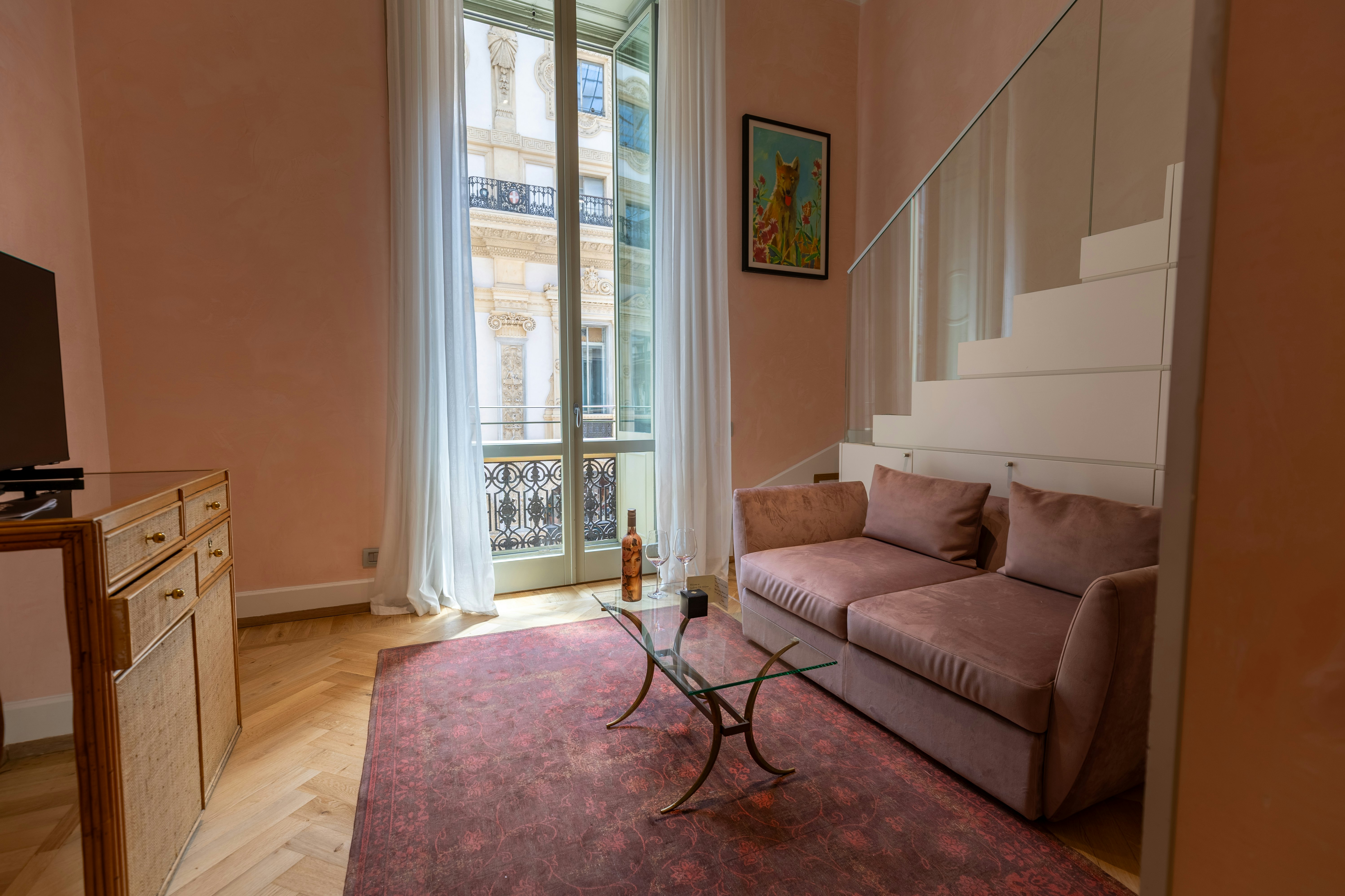 Palace Gallery - Living Area