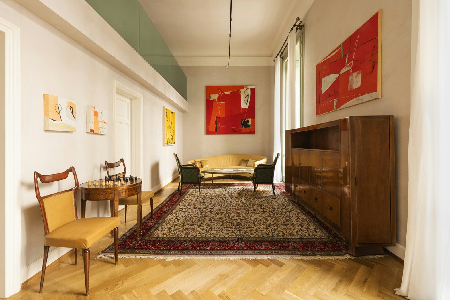 Grand Palace Gallery