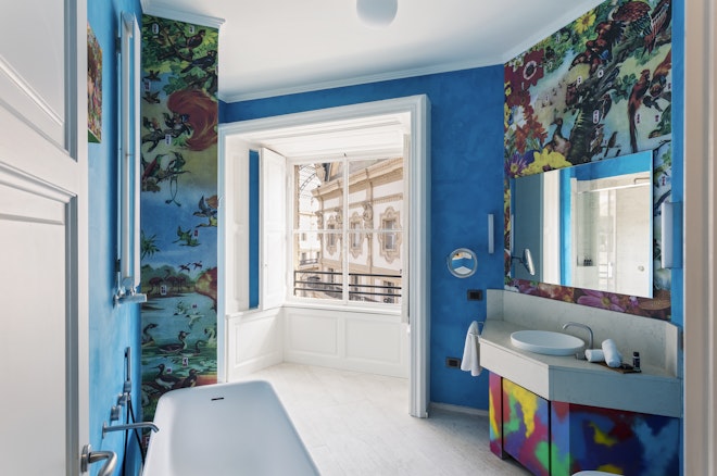 Grand Gallery Room - Bathroom
