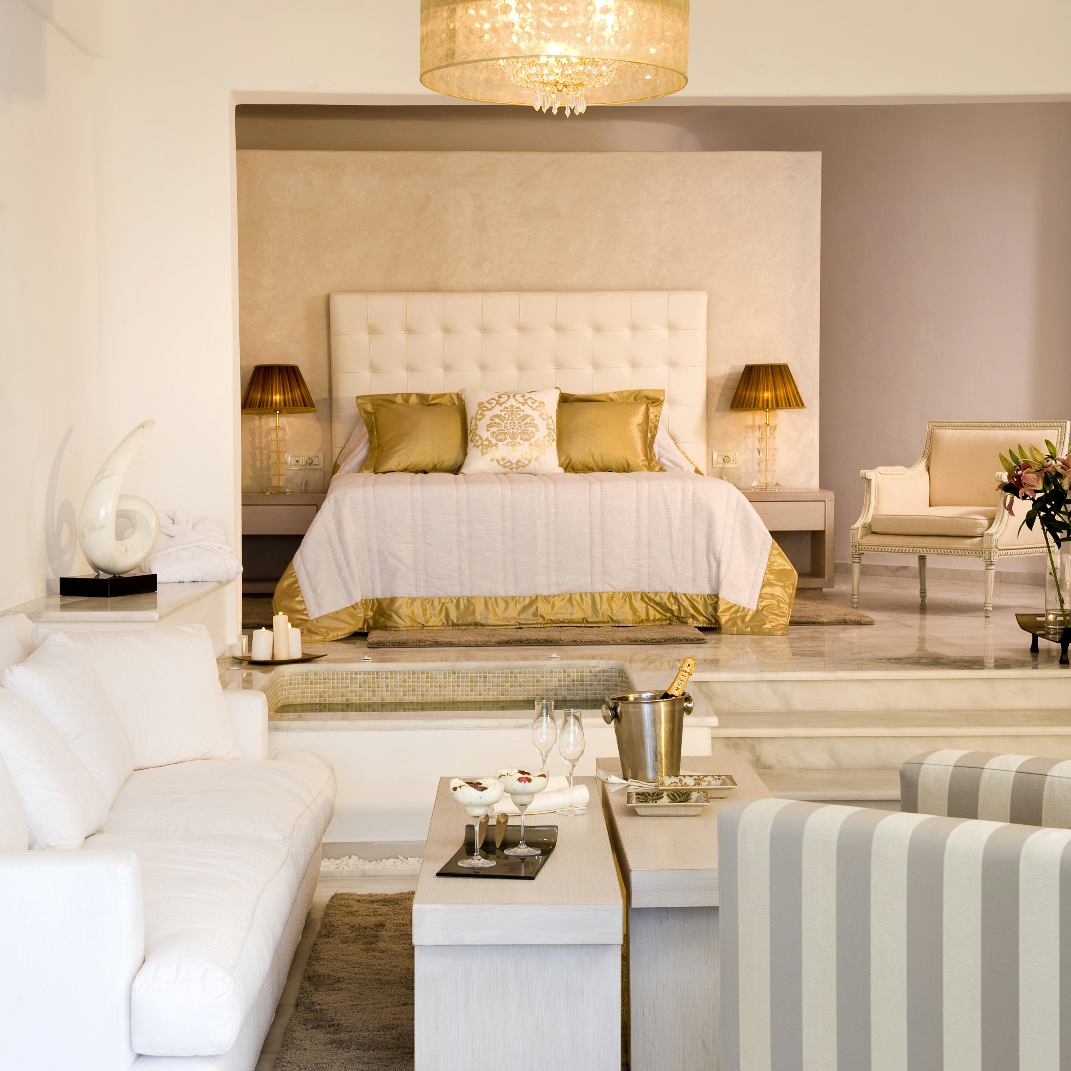 Grand Suite Spacious Bedroom with In-Room Jacuzzi