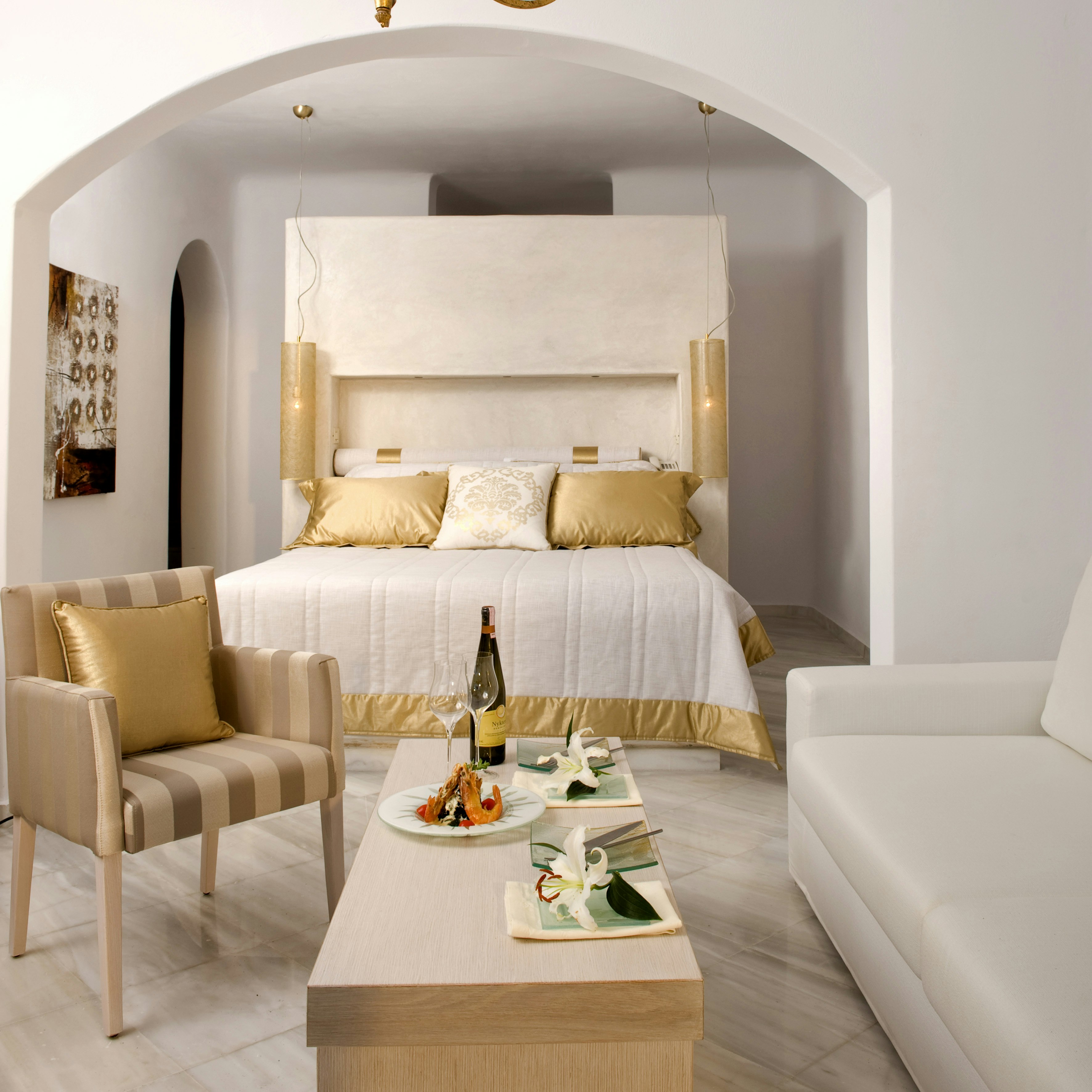 Deluxe Suite Open Plan Bedroom