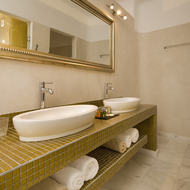 Grand Suite Bathroom