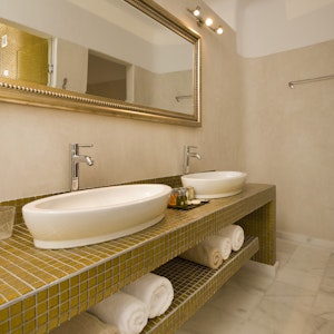 Grand Suite Bathroom