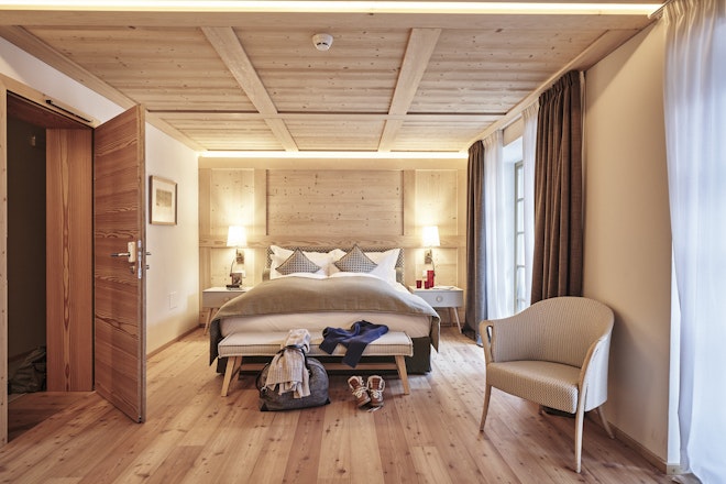 Deluxe Room - Bedroom