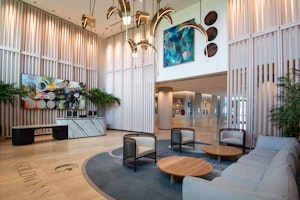 Lobby & Front Desk