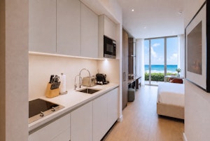 Pool Front Studio - King Only - Kitchen