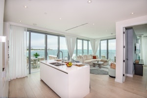 Edge Suite- kitchen, sitting and terrace