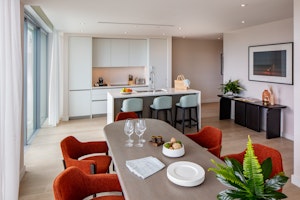 1BD Golfview Suite Kitchen Dining