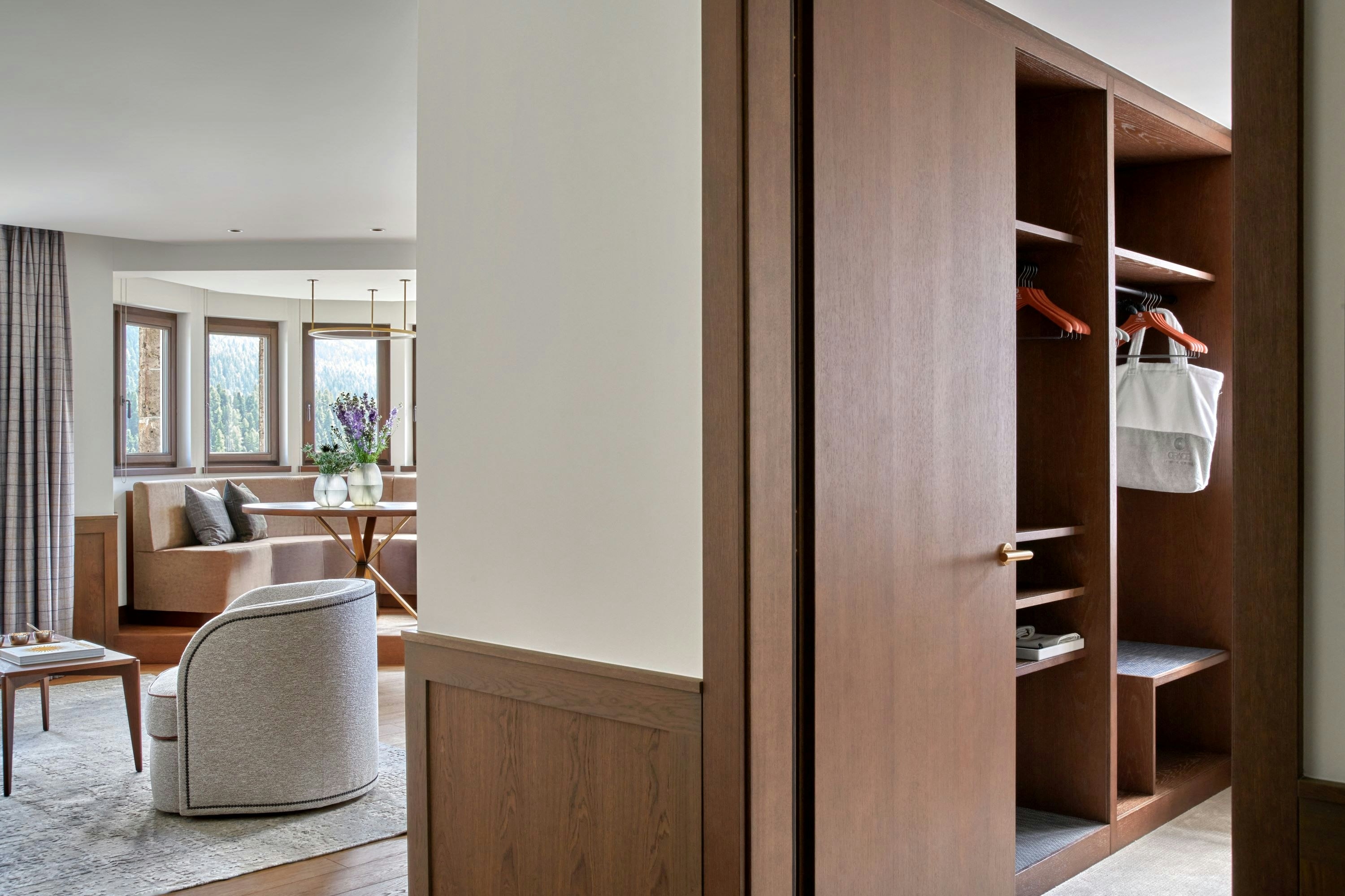 La Margna Corner Suite - Room Details