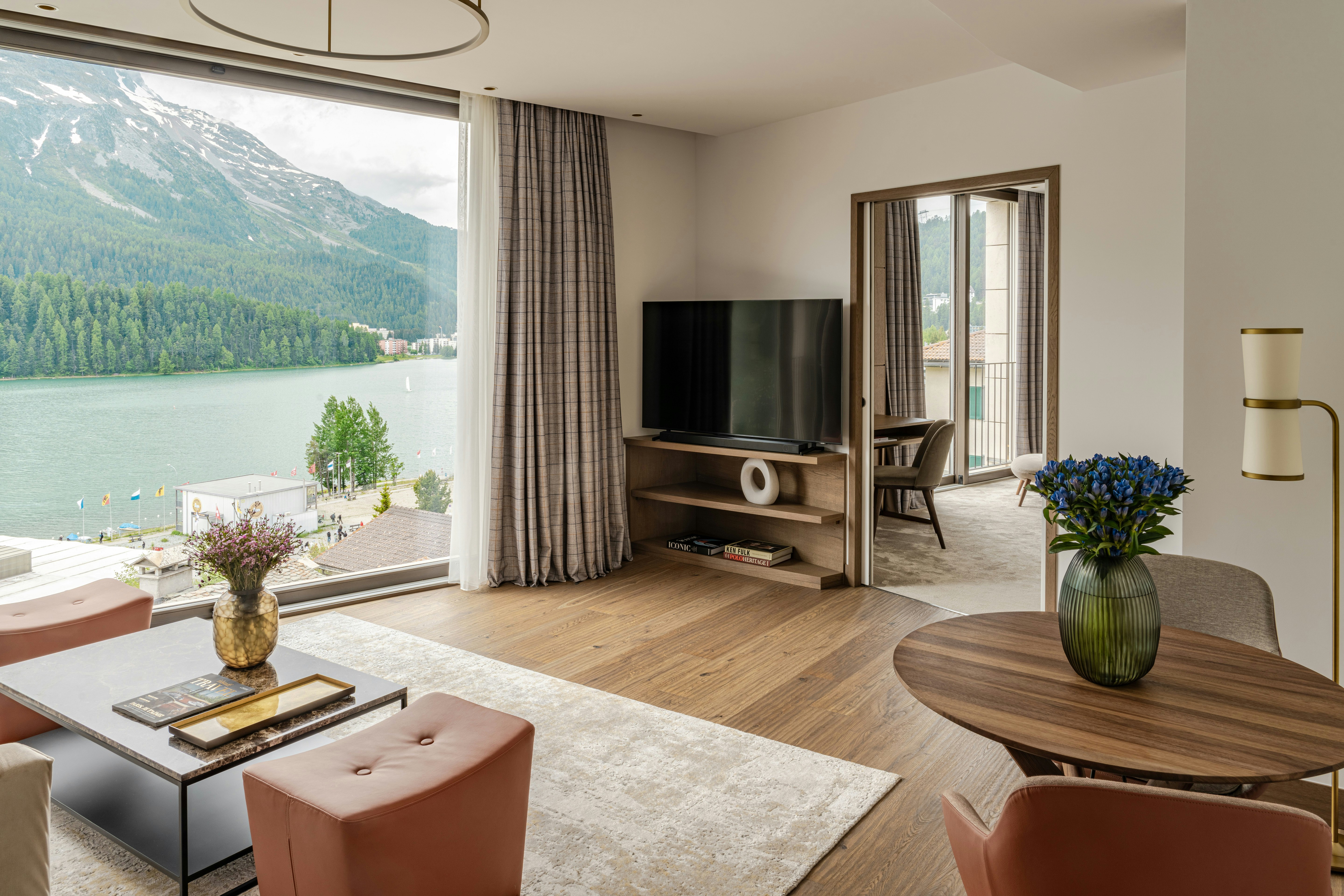 Grace Panoramic Suite - Living Area