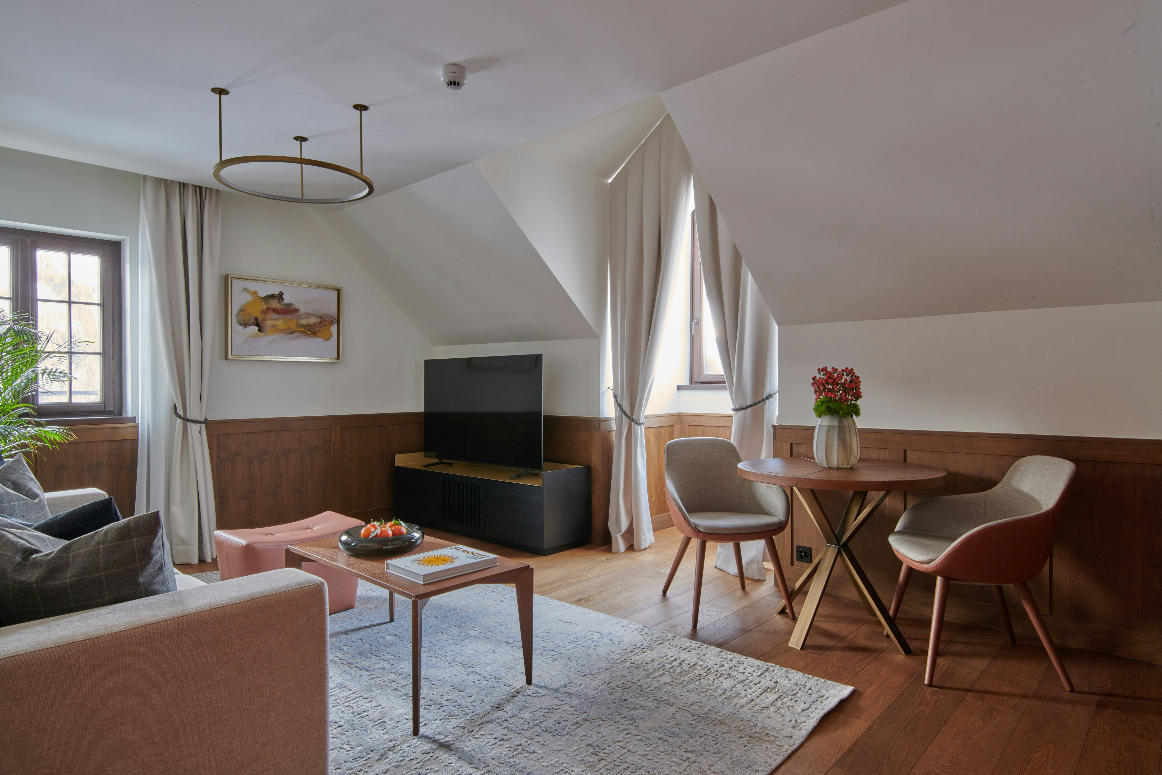 La Margna Panoramic Suite - Living Area