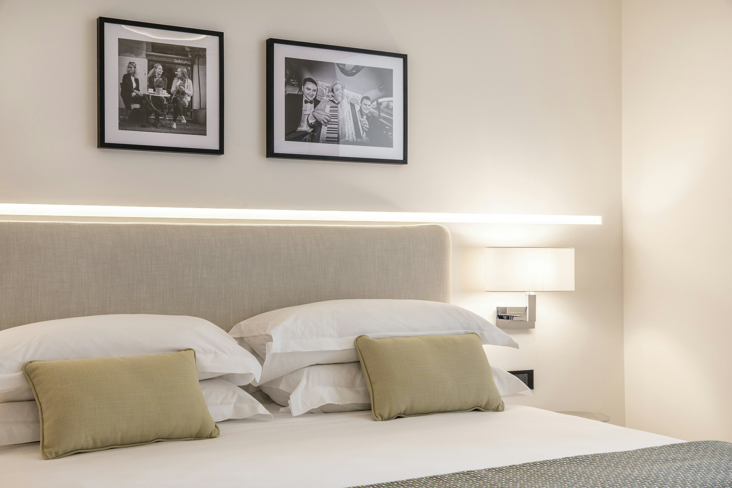 Unconventional Junior Suite - Bedroom