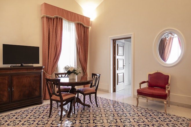 Suite Zeuxo with Sea View - Living Area