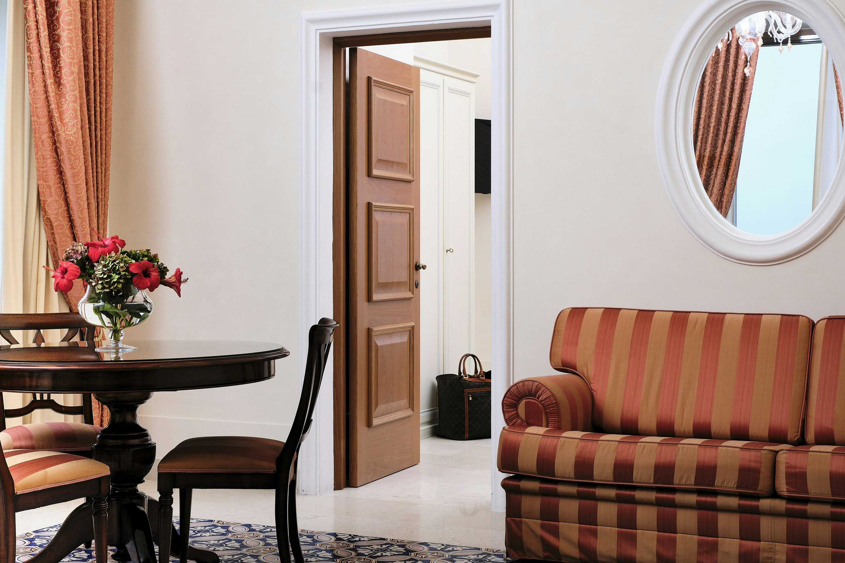 Suite Zeuxo with Sea View - Living Area