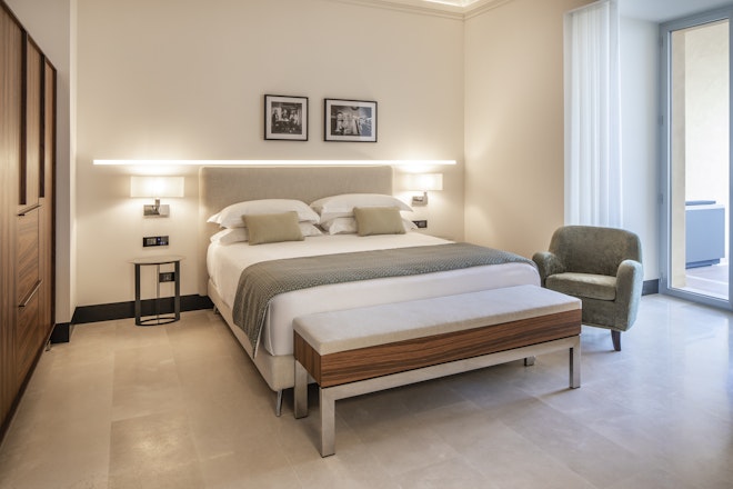 Unconventional Junior Suite - Bedroom
