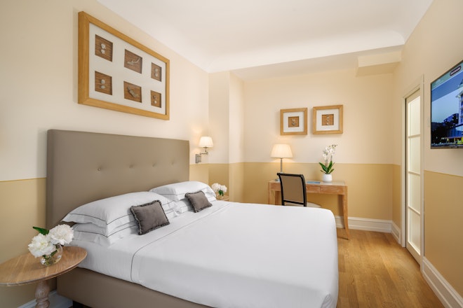 Executive Suite - Bedroom