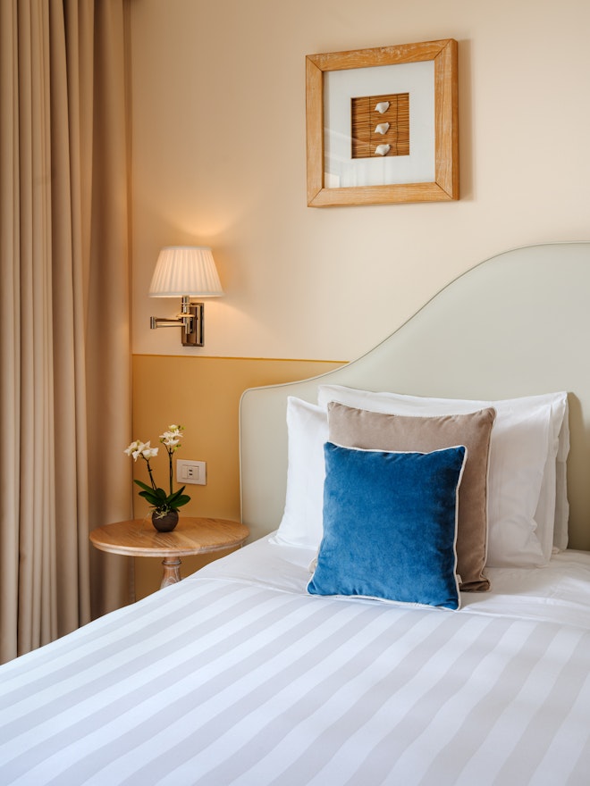 Panoramic Executive Suite - Bedroom