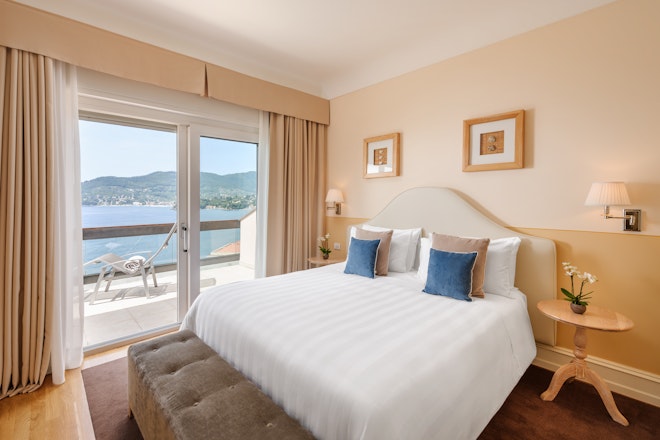 Panoramic Executive Suite - Bedroom
