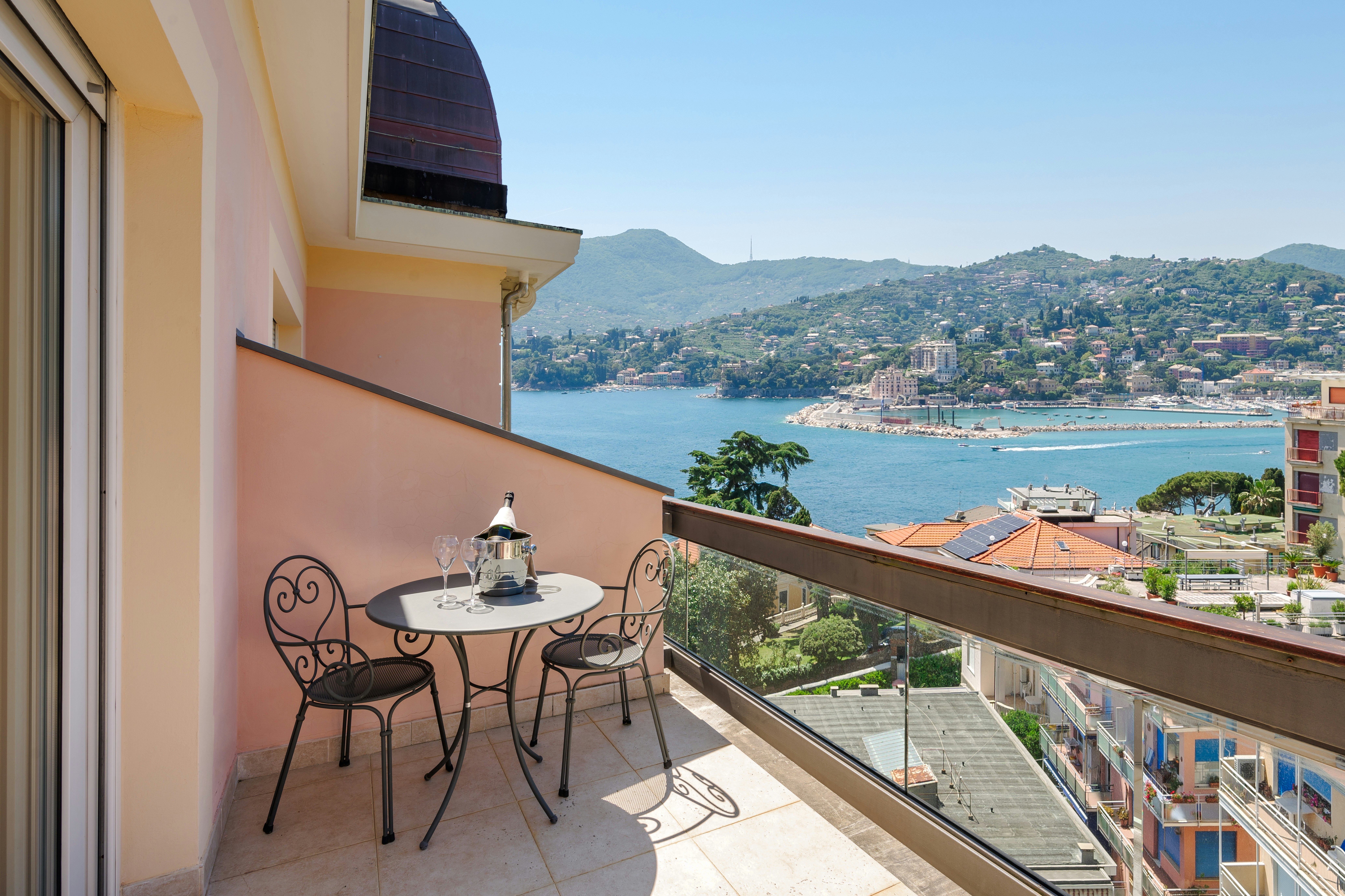 Executive Suite Lateral Sea View