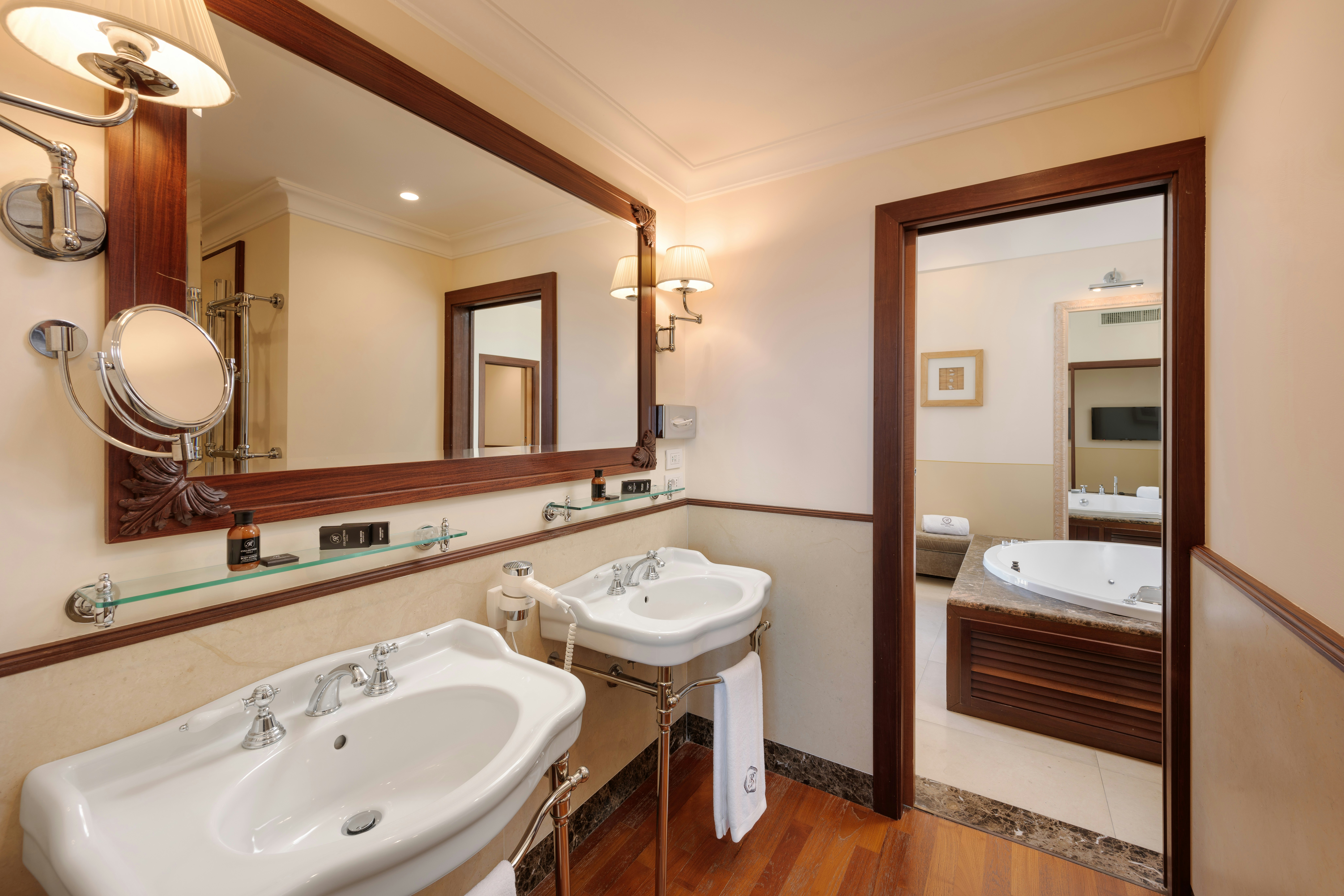 Riviera Romantic Suite Sea Front