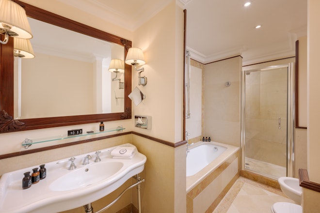 Panoramic Executive Suite Sea Front