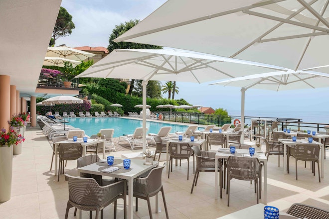Flamingo Pool Bar
