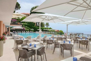 Flamingo Pool Bar