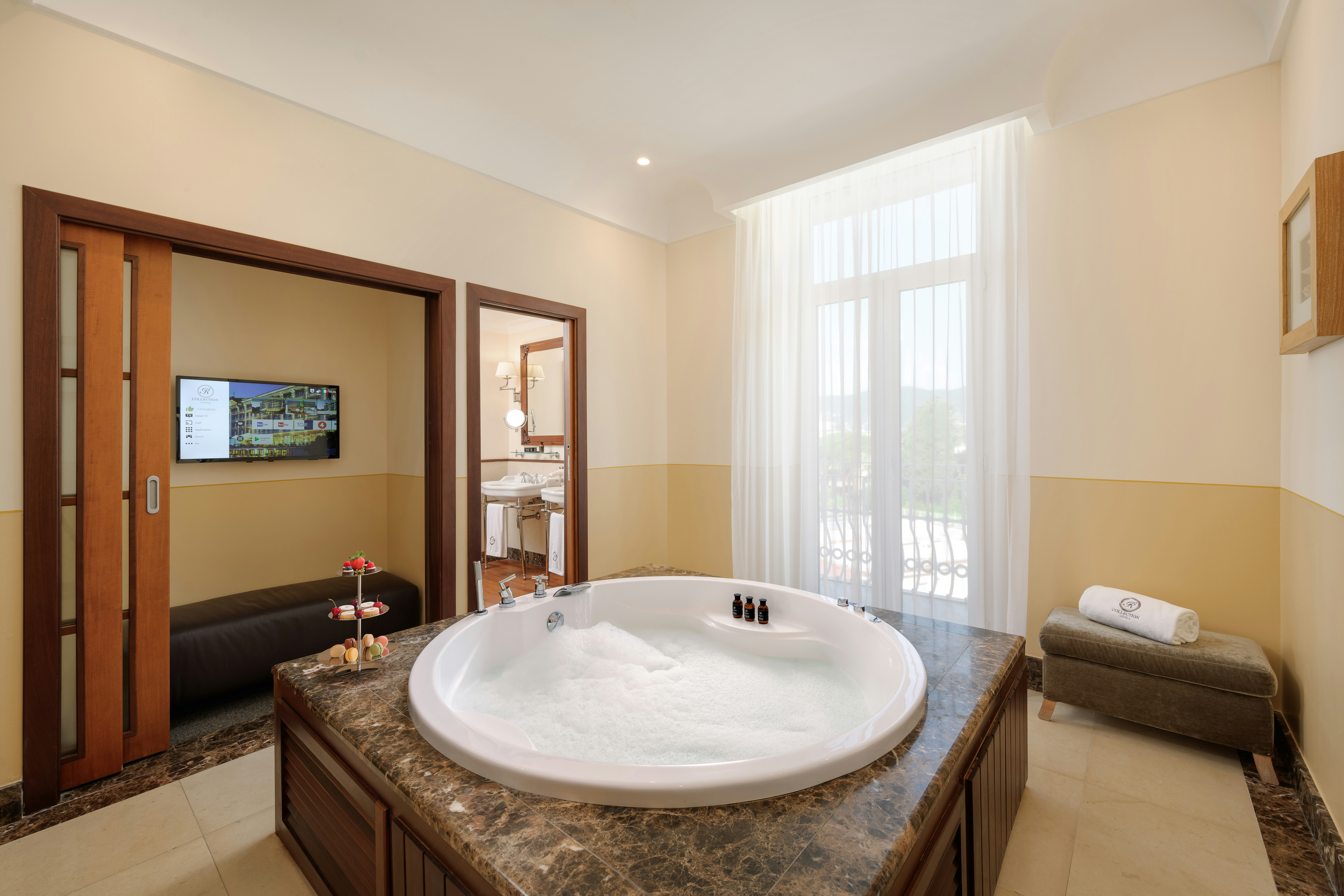 Riviera Romantic Suite Sea Front