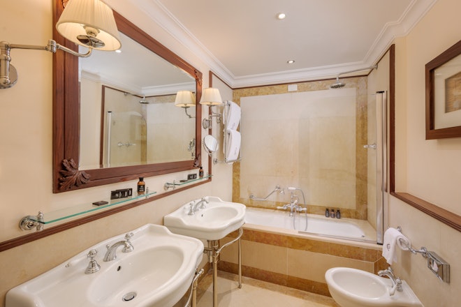 Prestige with Lateral Sea View - Bathroom
