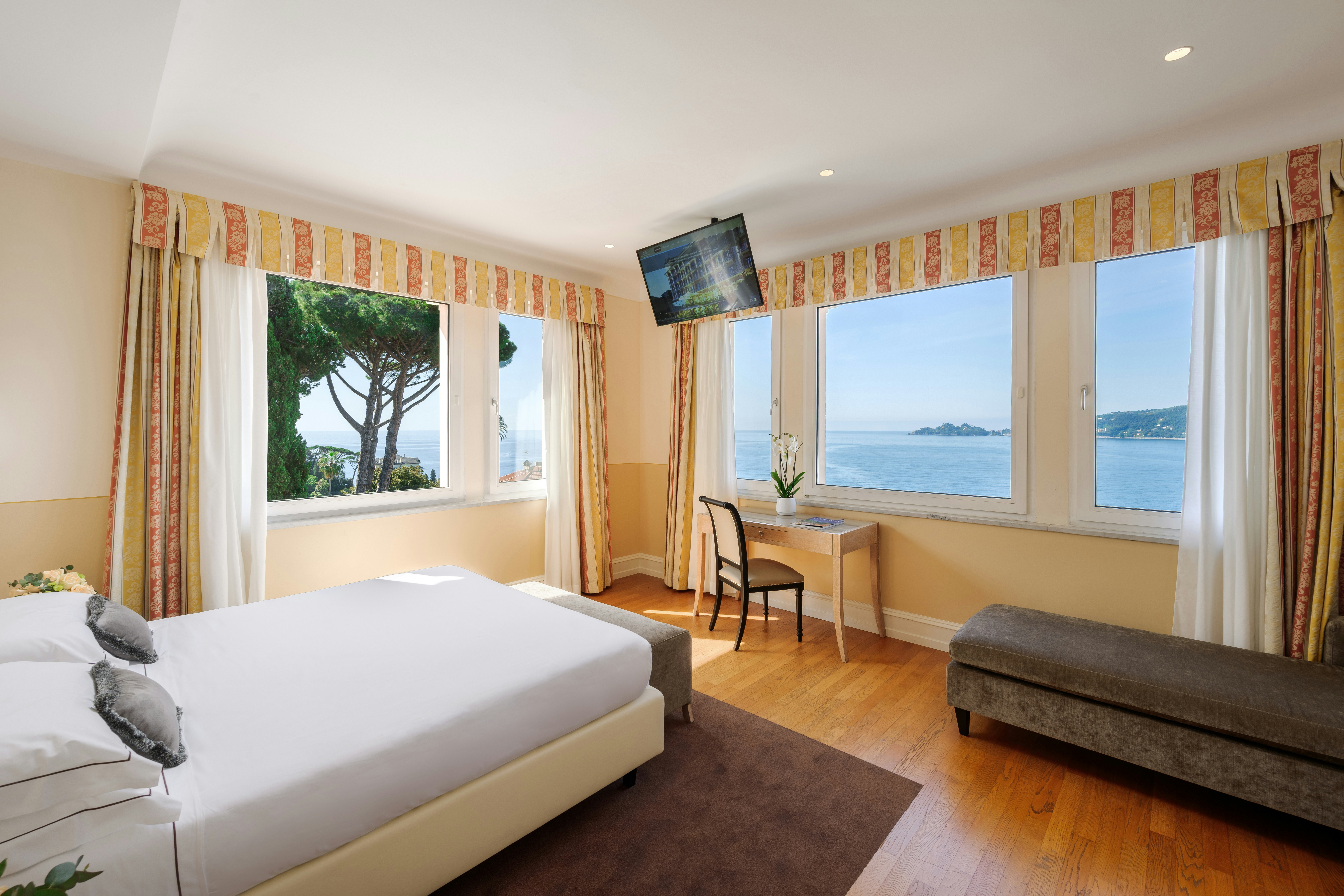 Panoramic Two-bedroom Suite