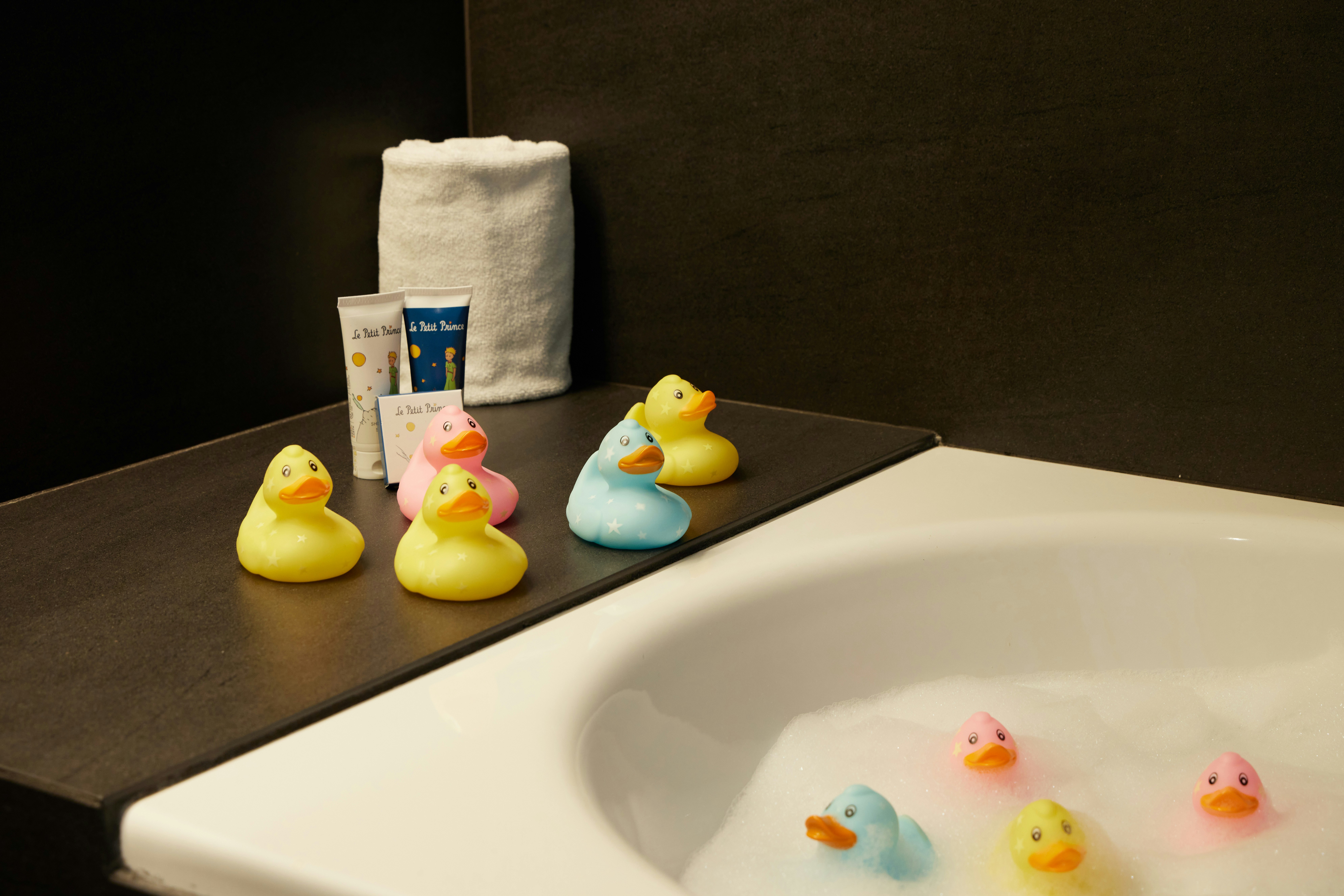 Family Room - Bathtub