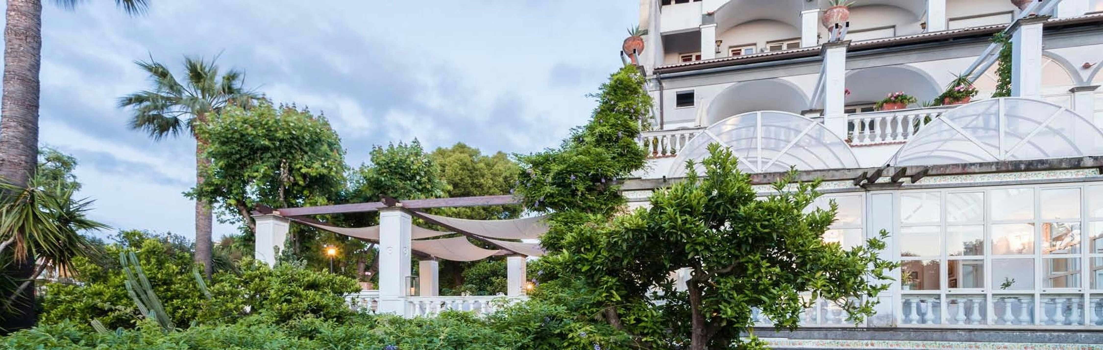 Scintilla Restaurant Terrace