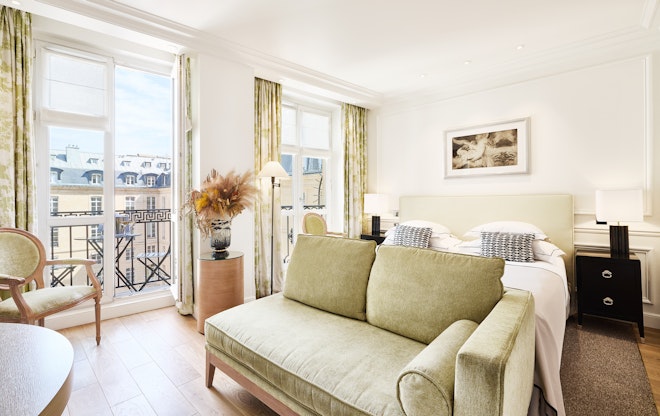 Executive Room - Living Area