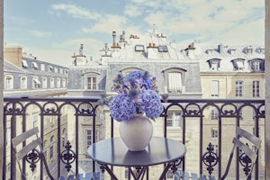 Balconys Suite Salon