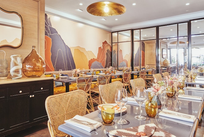 Cafe 52