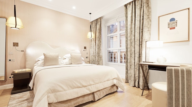 Deluxe Room - Bedroom