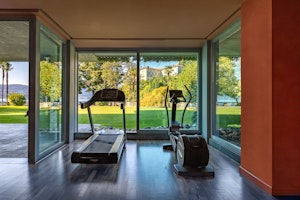 Fitness Room - Lake View