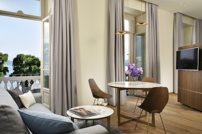 Terrace Suite Lake View - Living Area