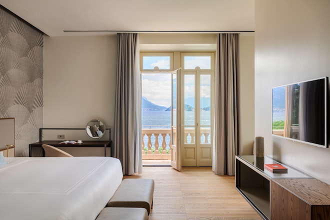 Master Suite Lake View - Bedroom