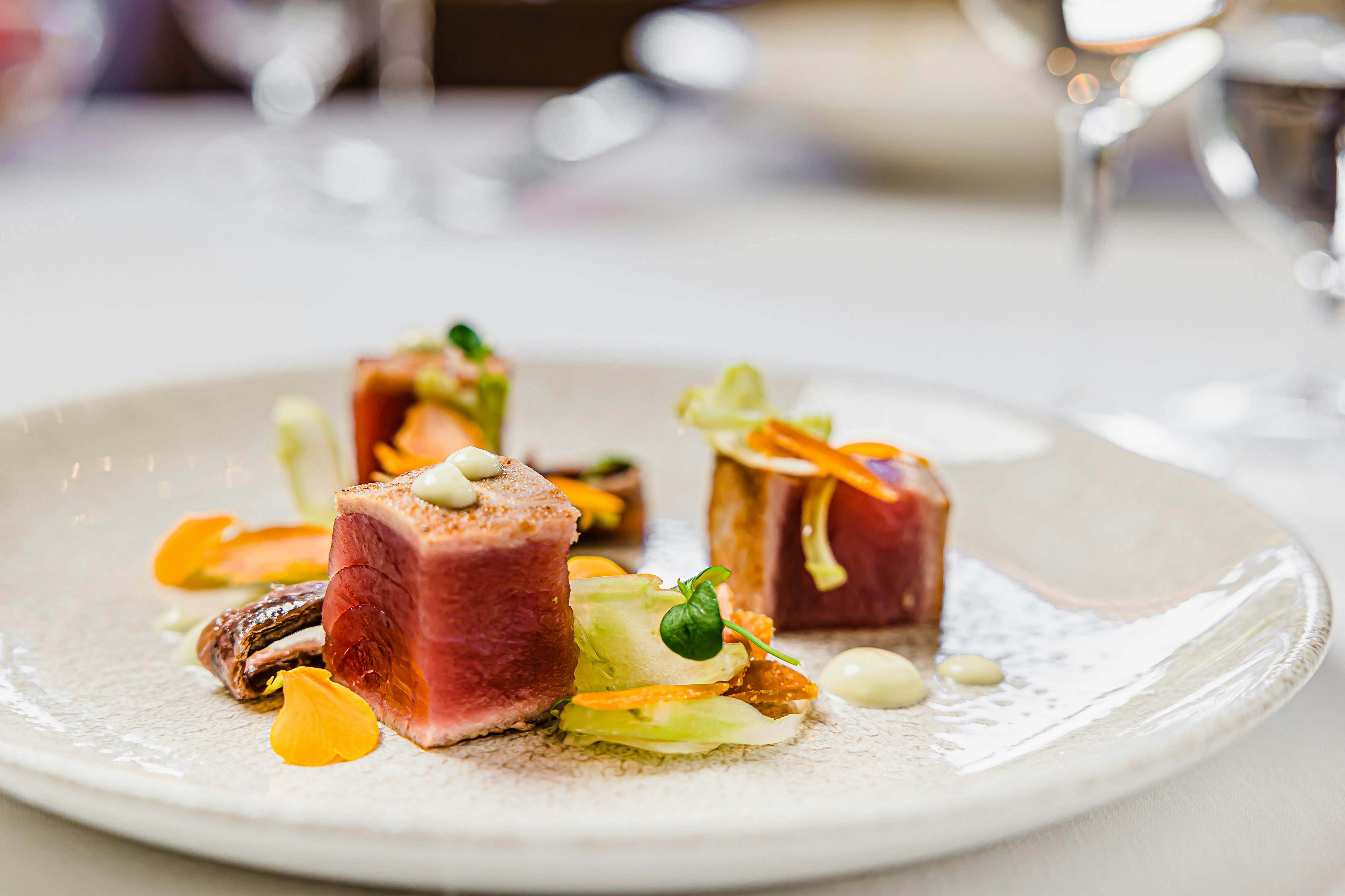 Le Relais Tonno Scottato Bottarga E Puntarelle