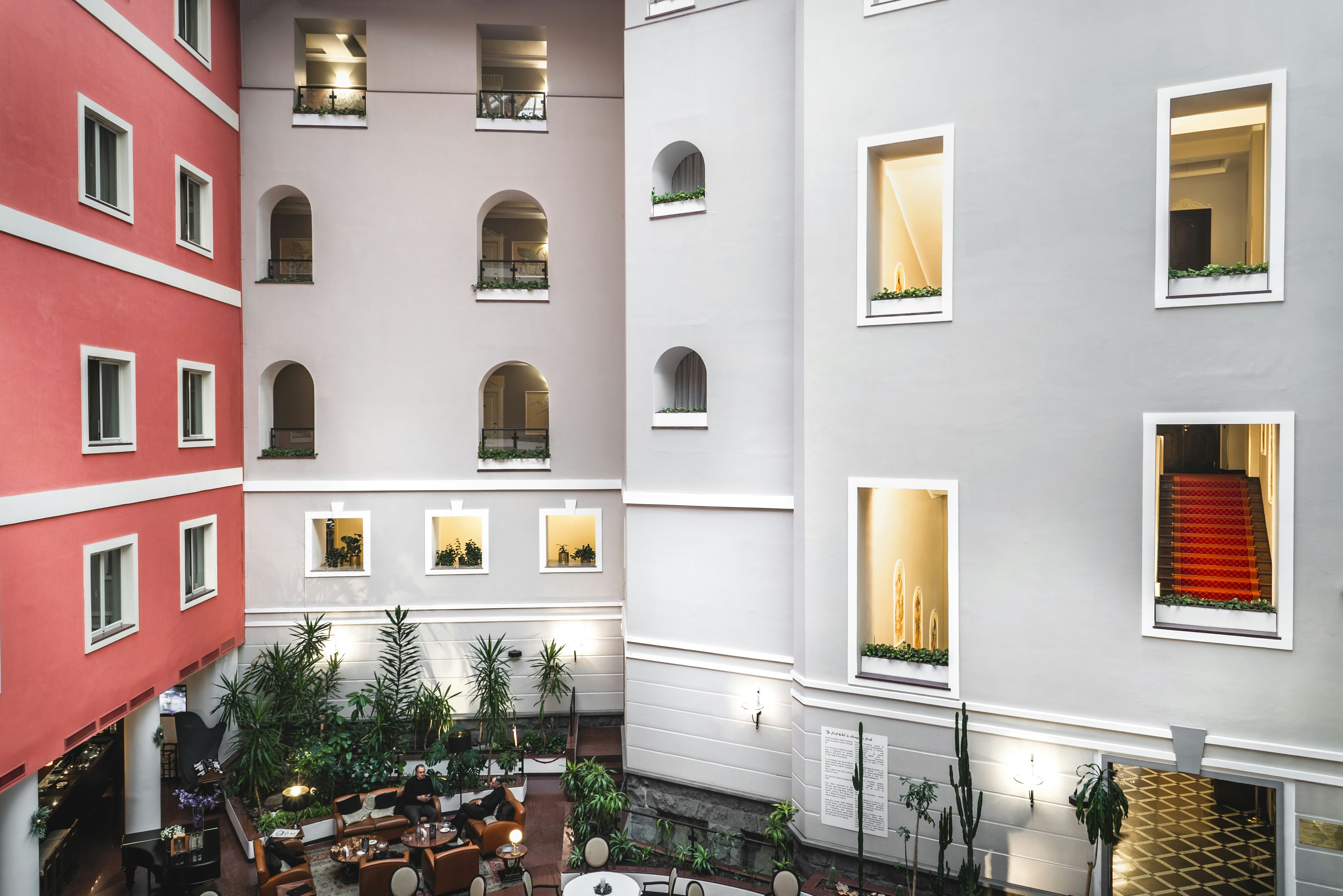 Grand Hotel Yerevan Winter Garden