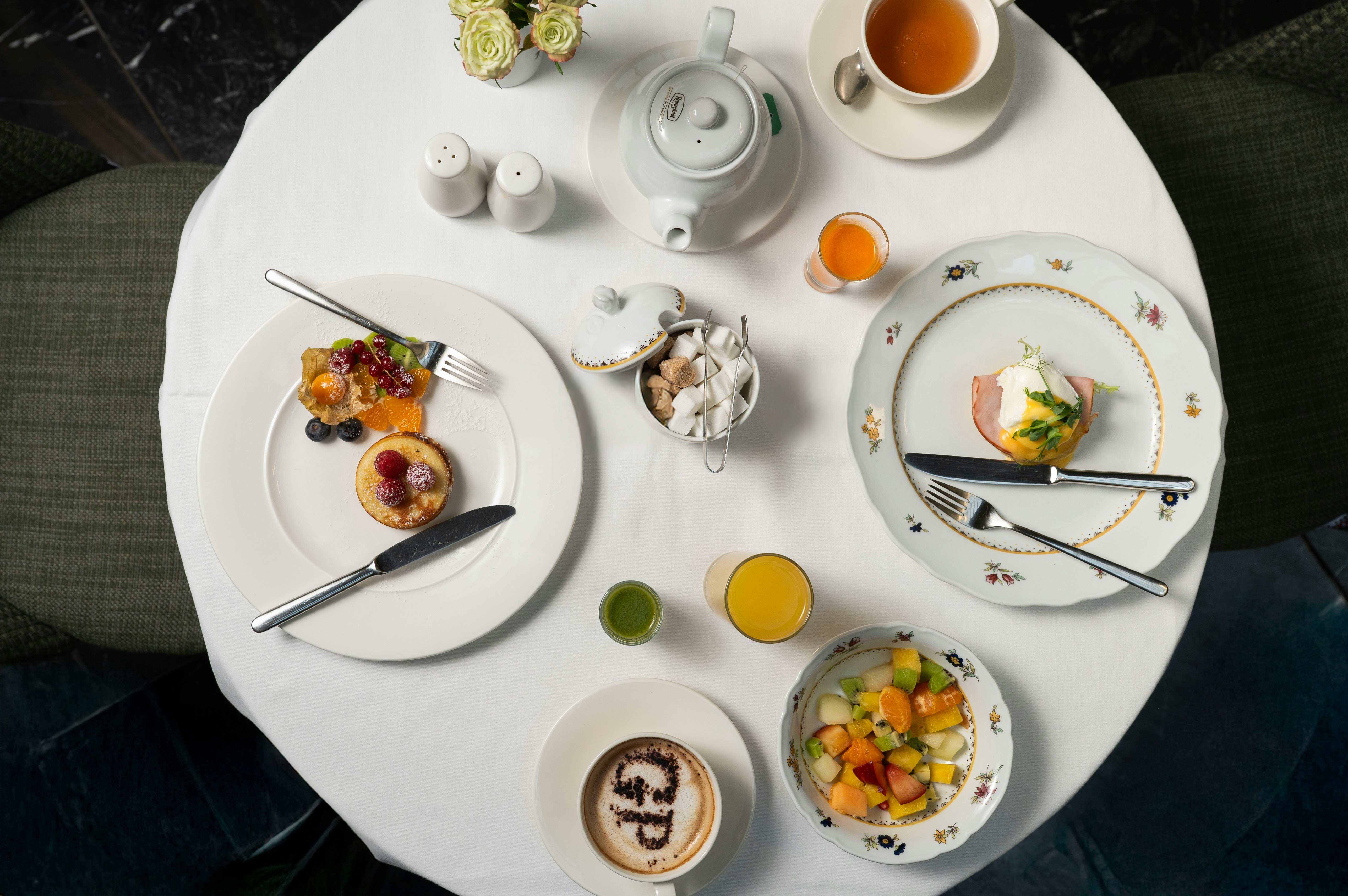 Breakfast Grand Palace Hotel ()