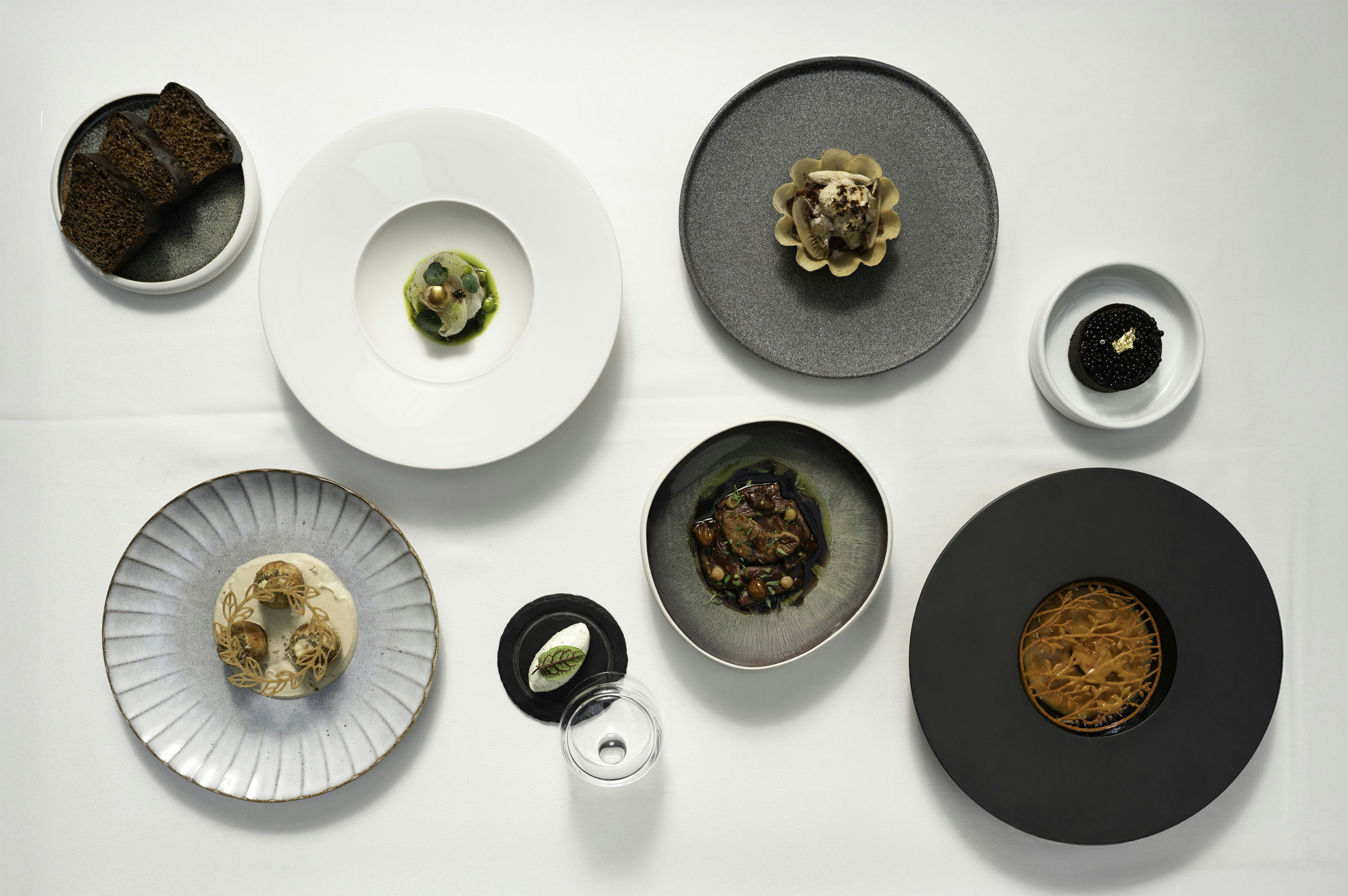 Seasons Restaurant Grand Palace Hotel