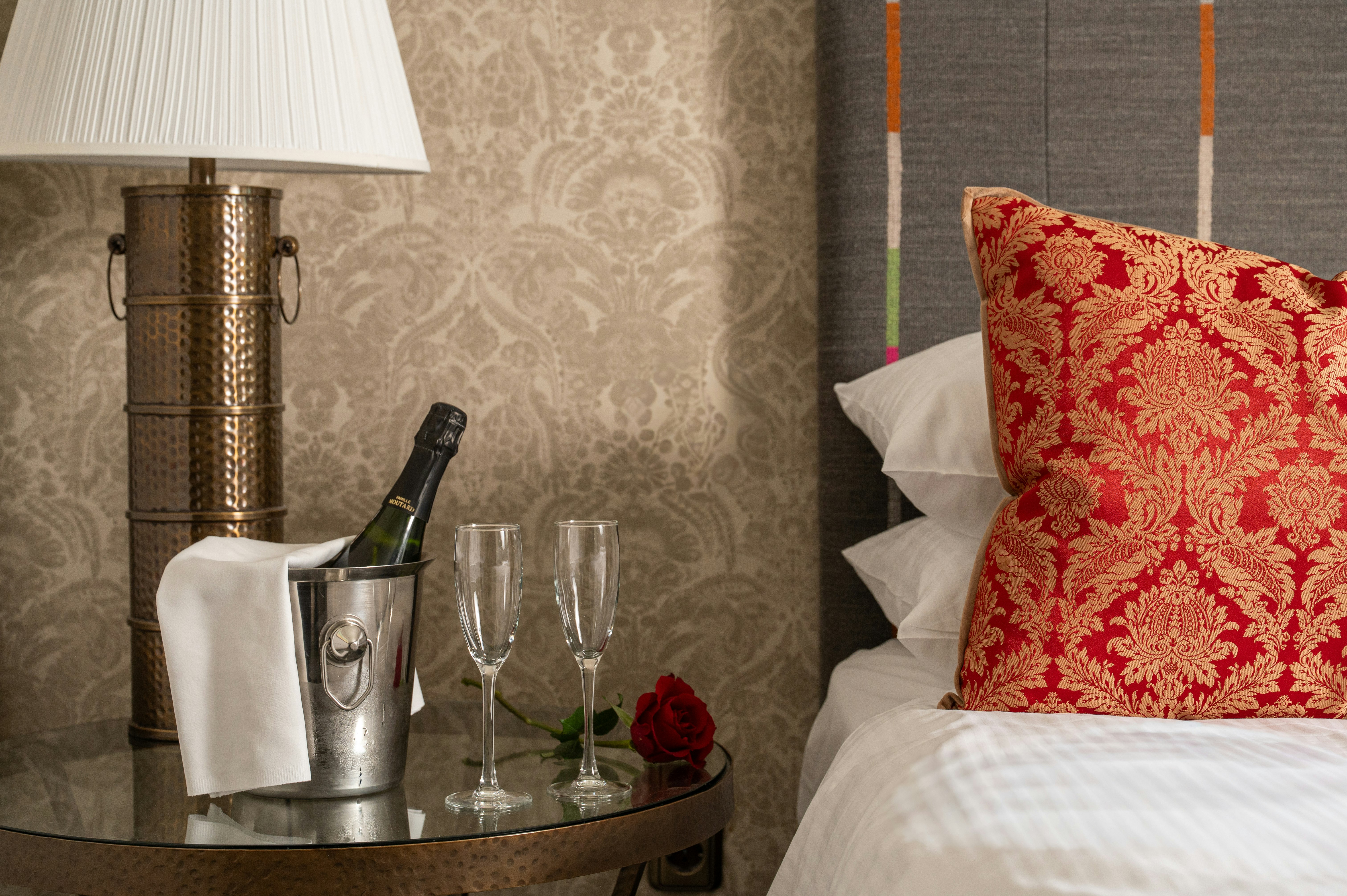 Services Grand Palace Hotel ()