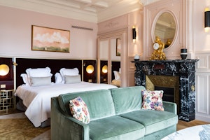 Junior Suite Balcony Eiffel Tower View - Bedroom