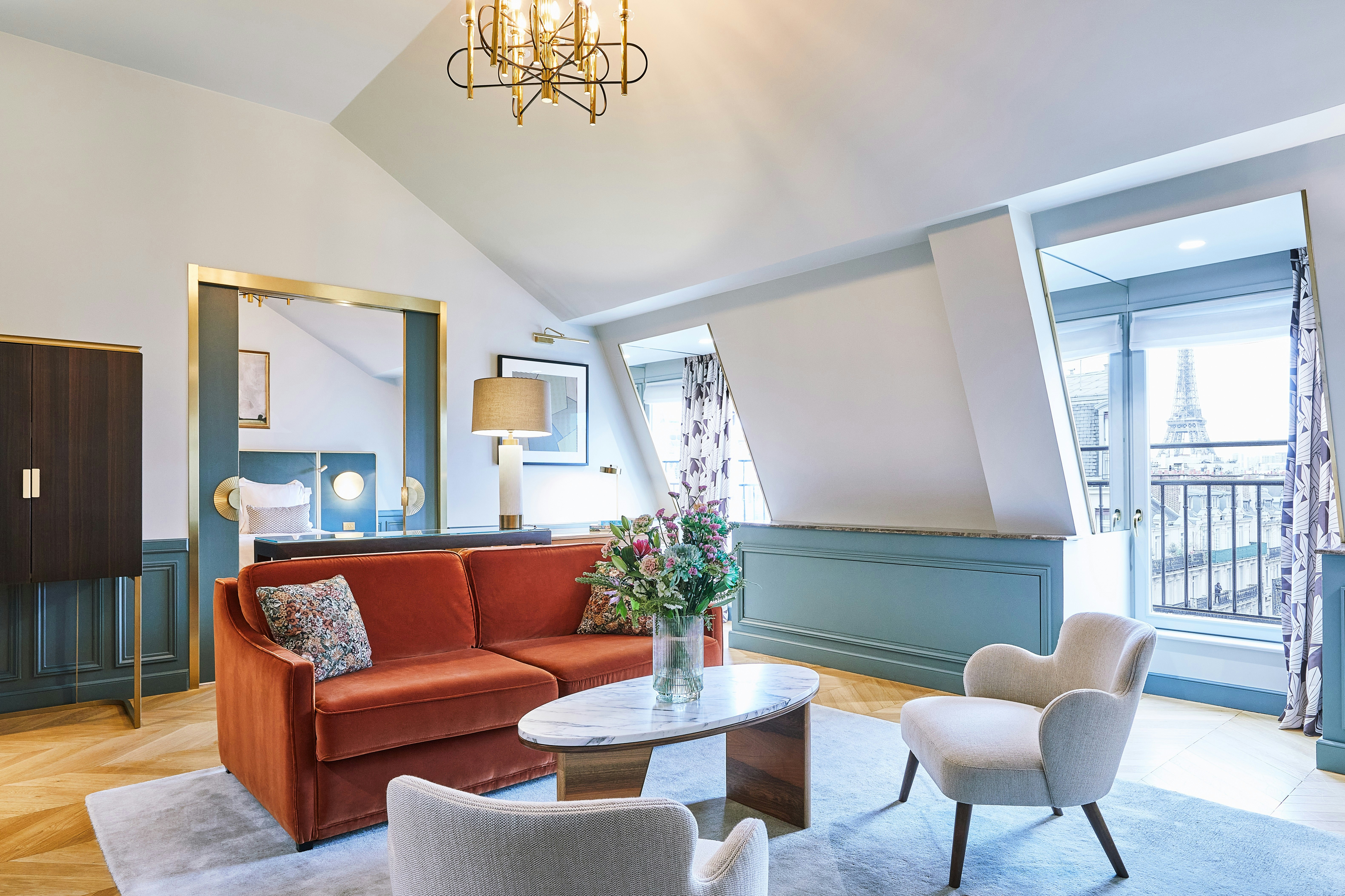 Eiffel Tower View Suite - Living Area