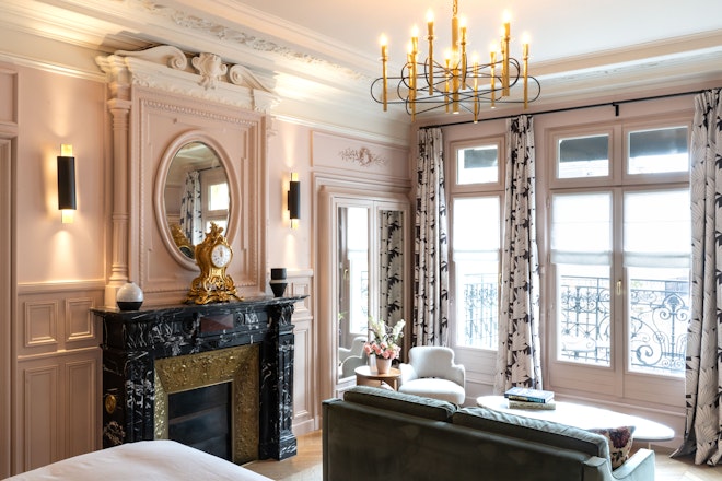 Junior Suite Balcony Eiffel Tower View - Living Area