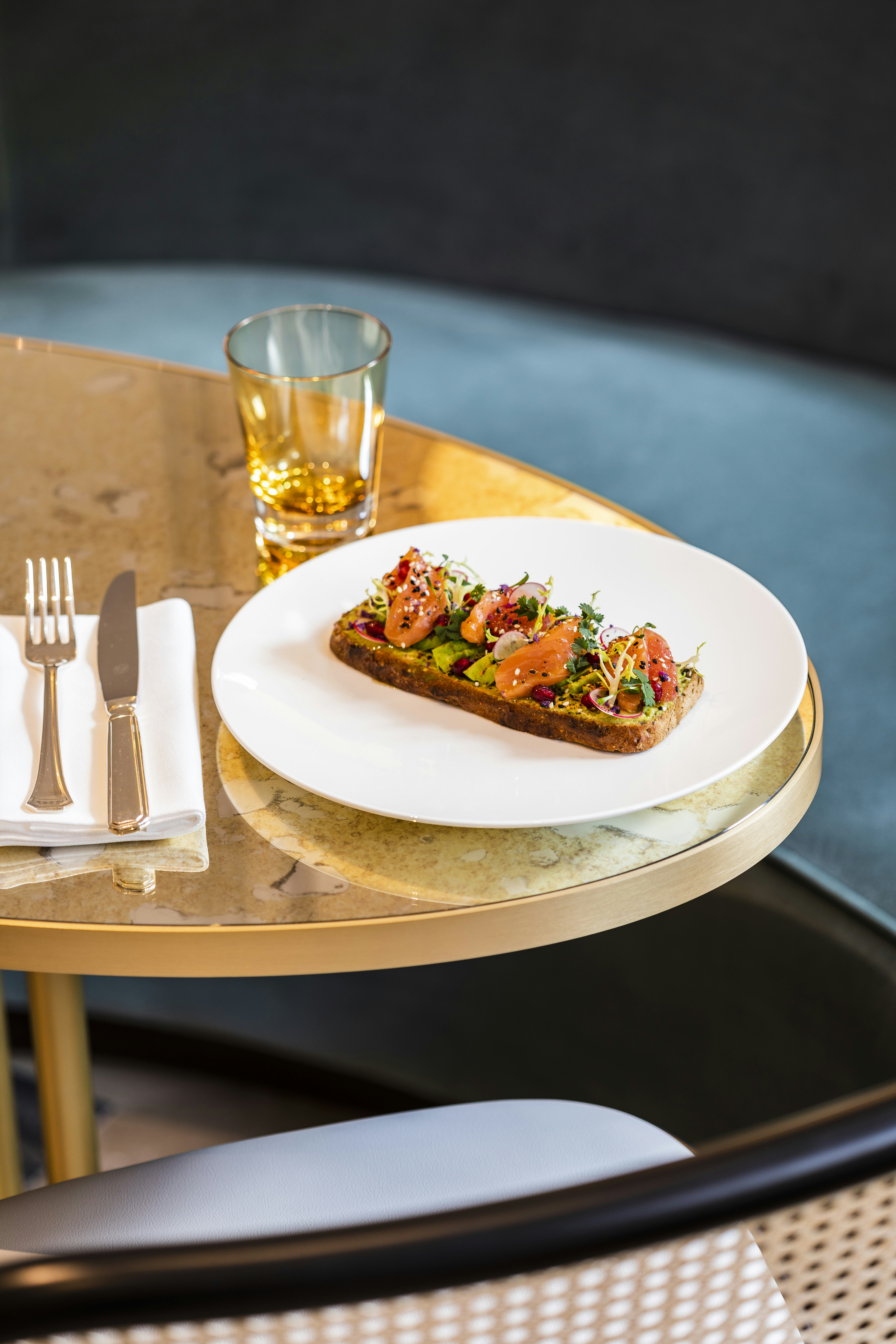 Café 52 Bar & Lounge - Avocado & Salmon Toast